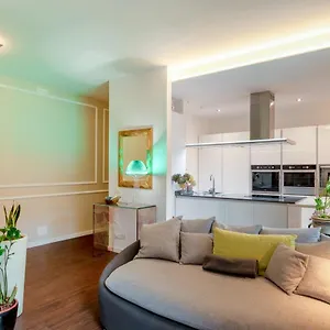 Galleria Eremitani Exclusive Elegant Apartment